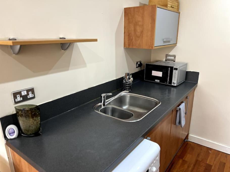 Entire Flat, 2 Bedroom & 2 Bathrooms In Бірмінгем Екстер'єр фото